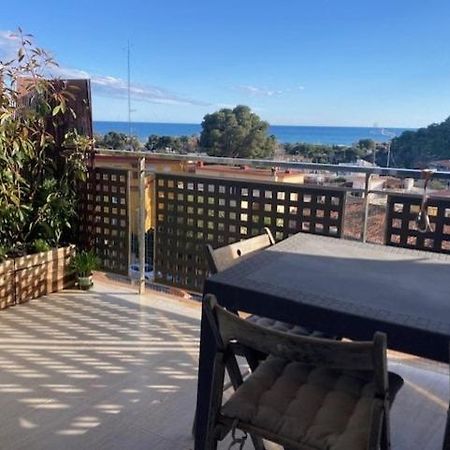 Apartamento Con Vistas Al Mar 卡斯特尔德费尔斯 外观 照片